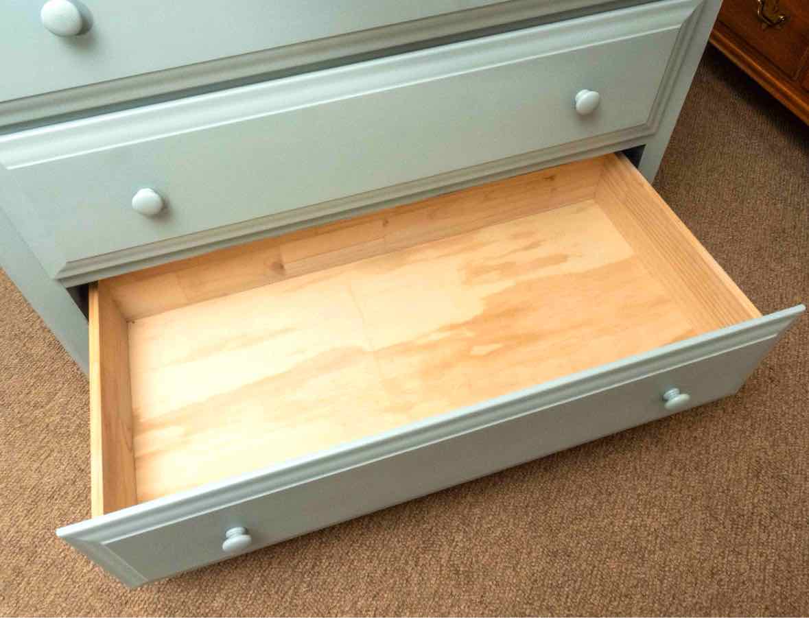 Ice Blue Finish 3 Drawer Dresser with Wood Knobs