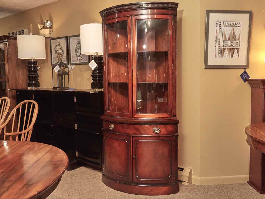 Drexel Mahogany 2 Glass Curved Door 1 Drawer Lower Doors  China Cabinet