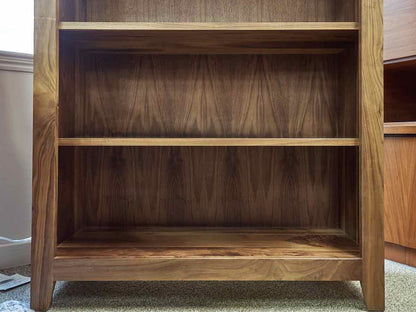 Gat Creek "Newberry" Tall Bookcase with 5 shelves in Classic Natural Finish