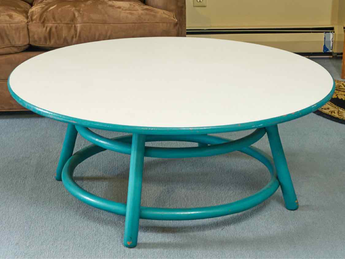 White Laminate Top With Green Painted Legs Round  Cocktail Table