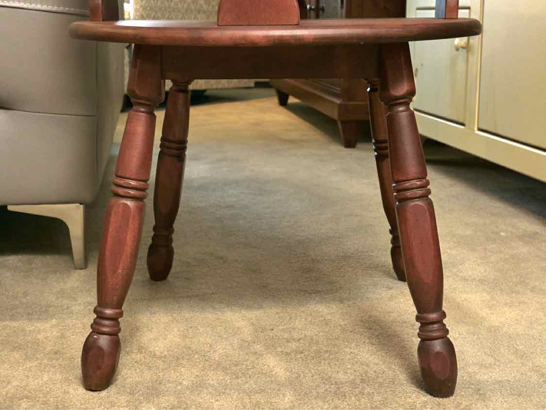Moosehead  Maple Round With Shelf Accent Table