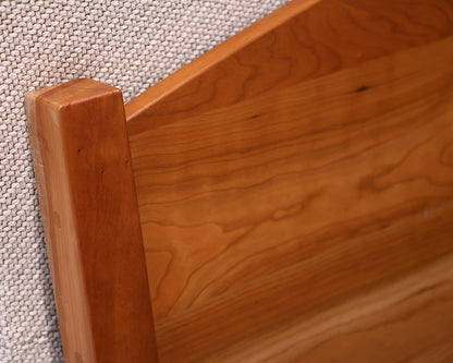 Old Meeting House Furniture Queen Bed