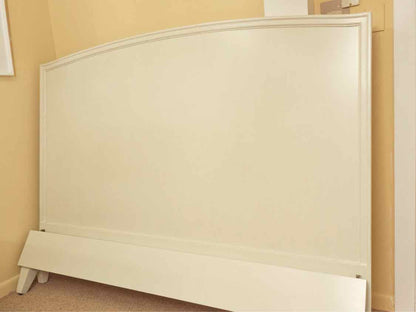 Tobi Fairley For Woodbridge Inc  Off White  King Bed