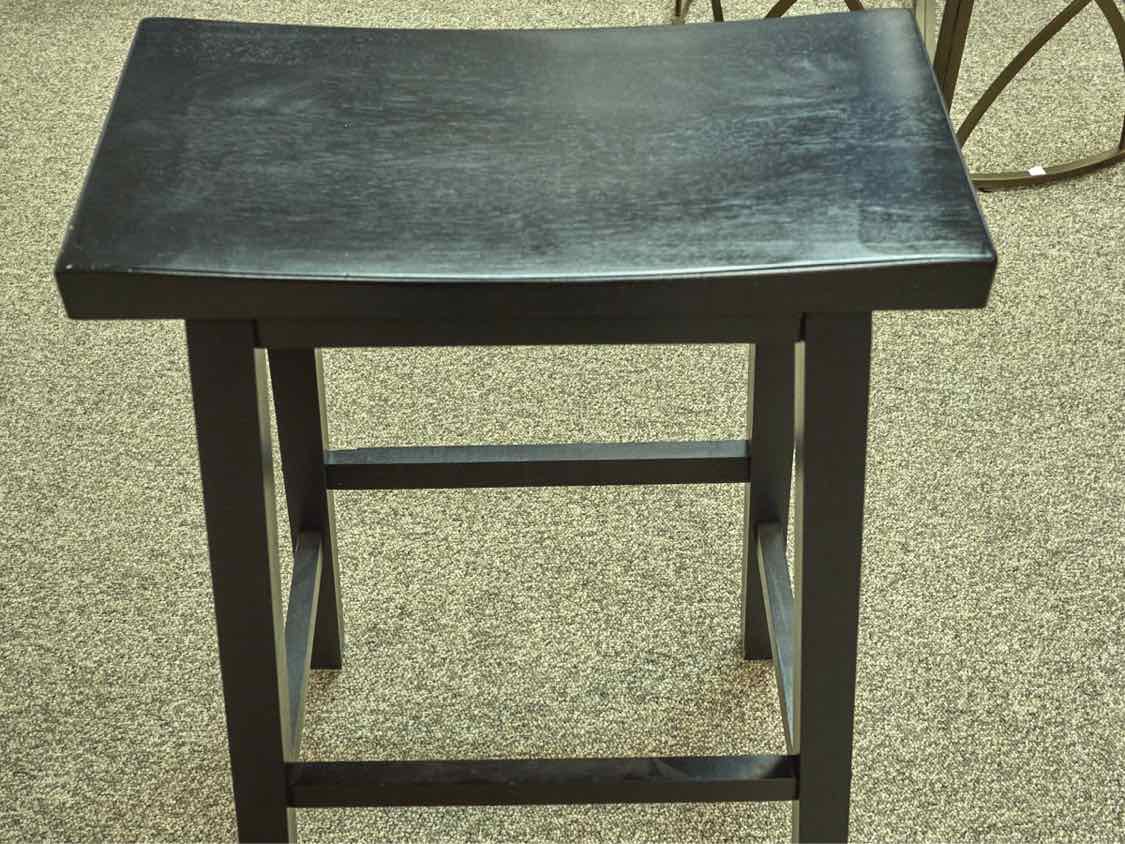 Pair of Black Finsh Saddle Seat Bar Stools