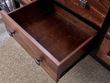 Black & Oak Server
