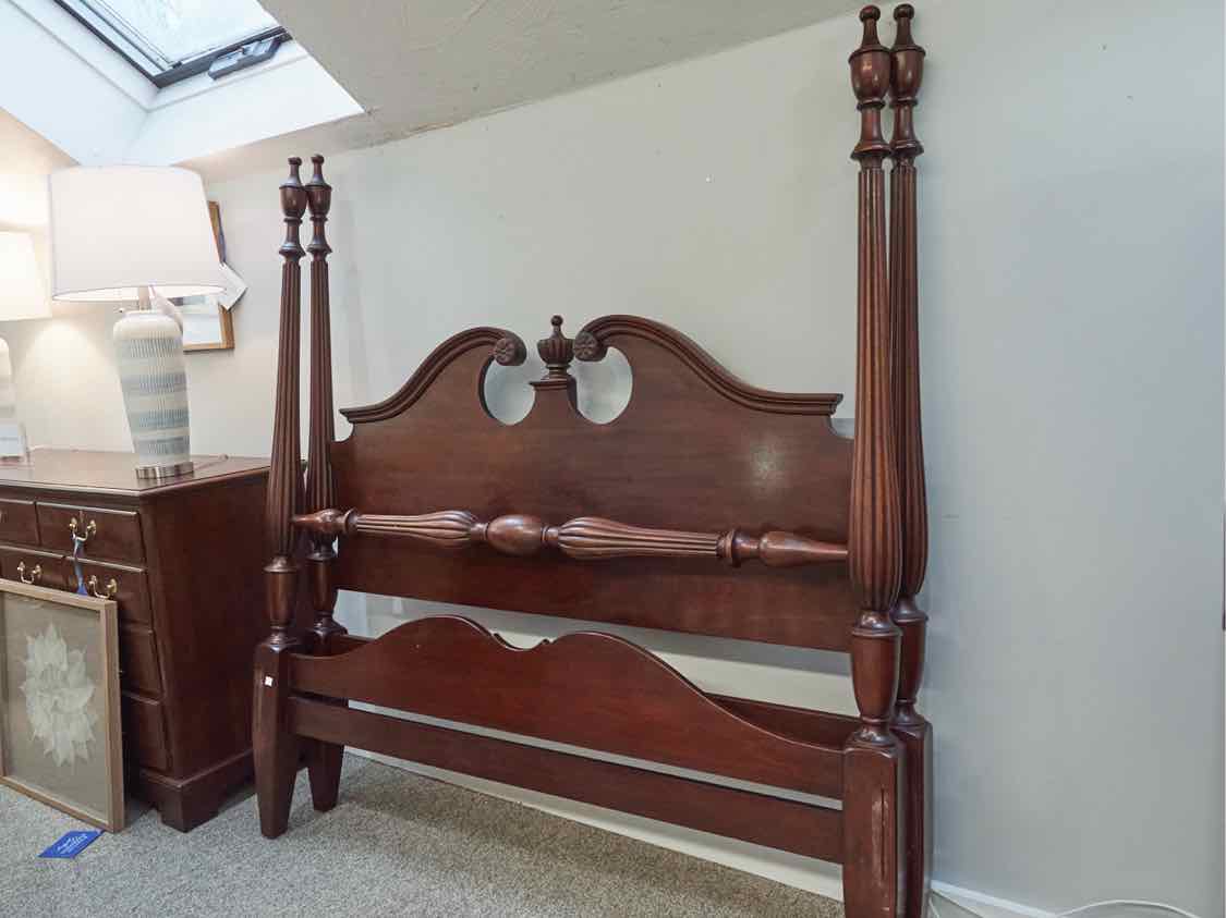 Continental Furniture Full Mahogany 4 Reeded Post  Bed