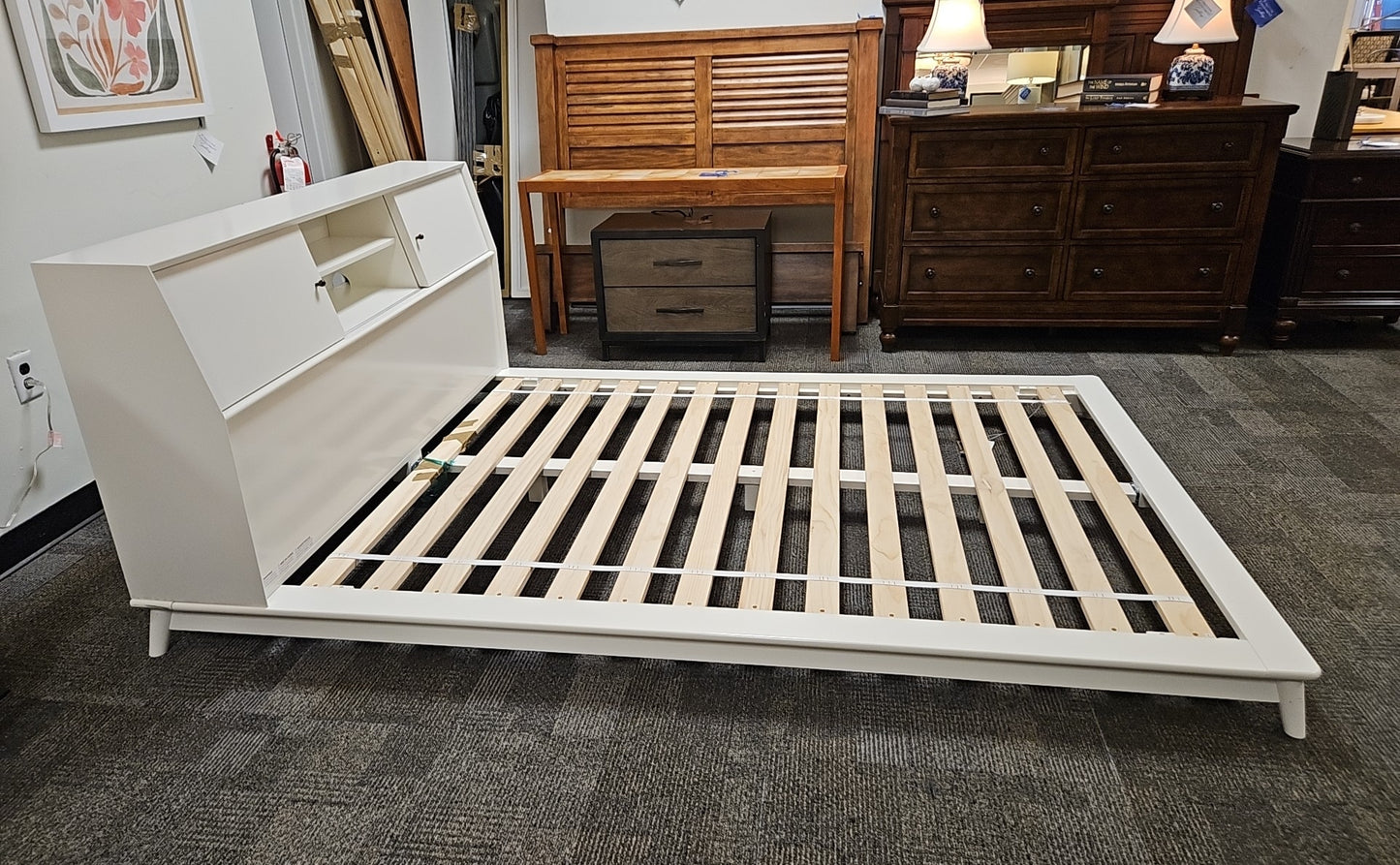 Pottery Barn White Lacquer Queen Bed