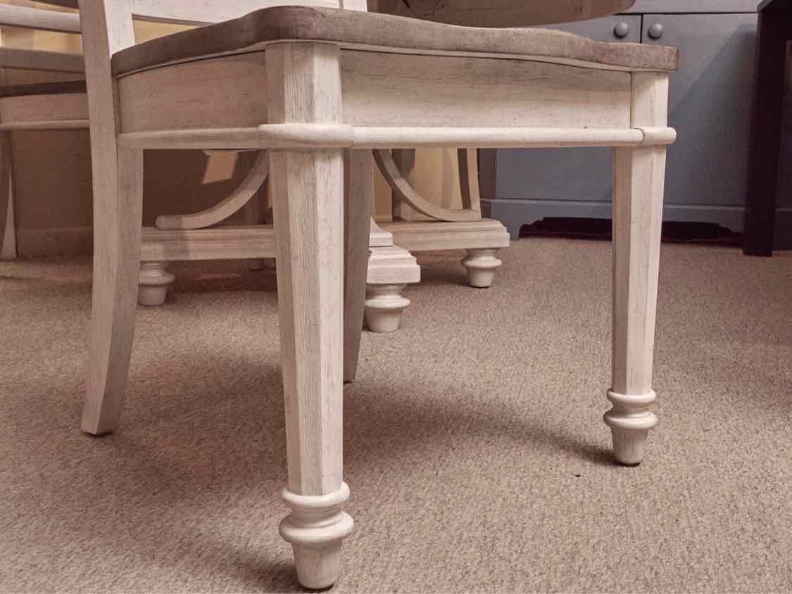 Round  Driftwood Top Finish Cream Finish Table &  4 Chair Set