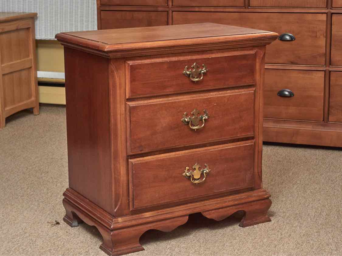 Cherry 3 Drawer Nightstand Chest