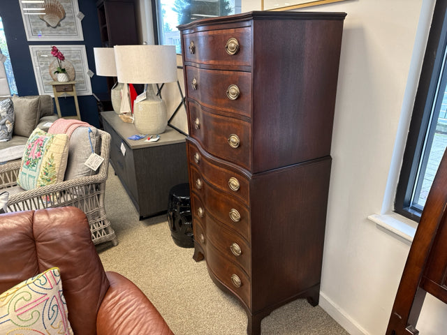 Mahogany Serpentine 7 Drawer Chest on Chest
