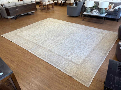 13.5' x 9.5' Floral Area Rug