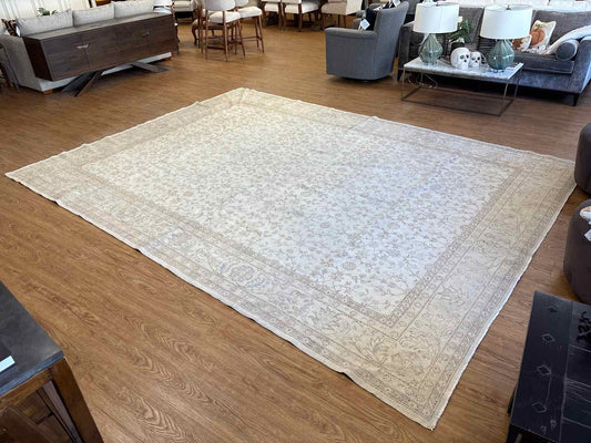 13.5' x 9.5' Floral Area Rug