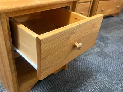 Single Drawer Oak Nightstand