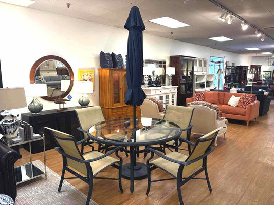 Brown Jordan Outdoor Dining Set