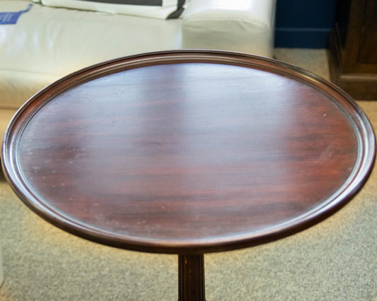 Henkel Harris Mahogany Round Side Table on Carved Pedestal Base