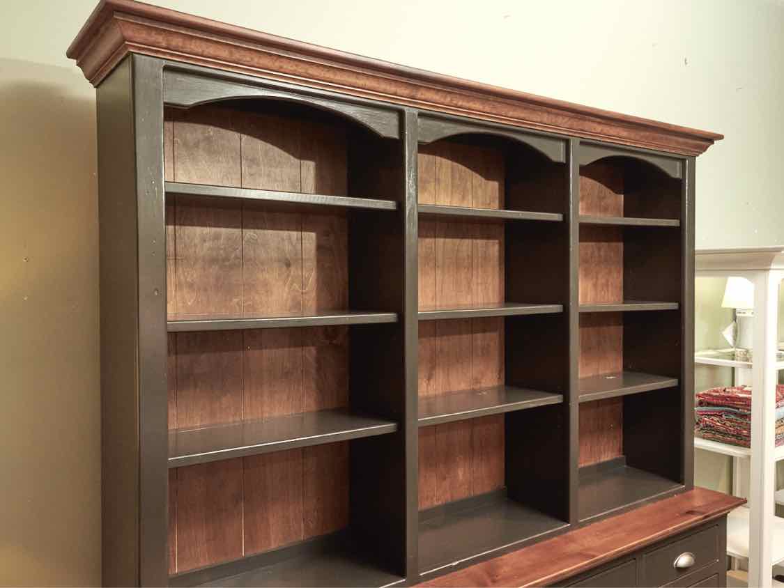 Huntington Furniture 'Antique Olive' Finish 3 Drawer 4 Door Hutch
