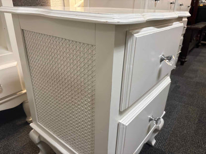 Pair of Newport Cottages 'Hilary' Nightstands