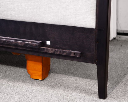 Huppe Edmond Queen Bed