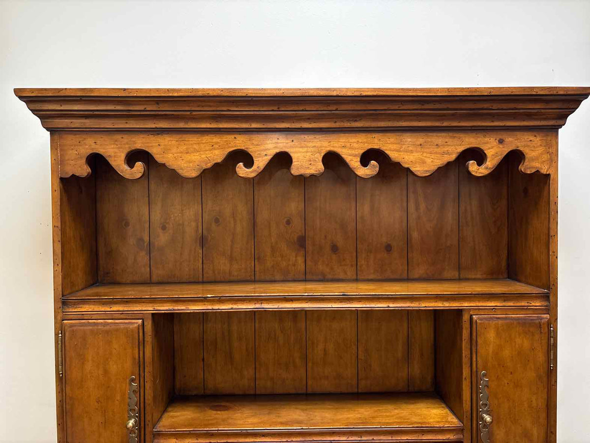 Theodore Alexander 'Chateau du Vallois' Hutch