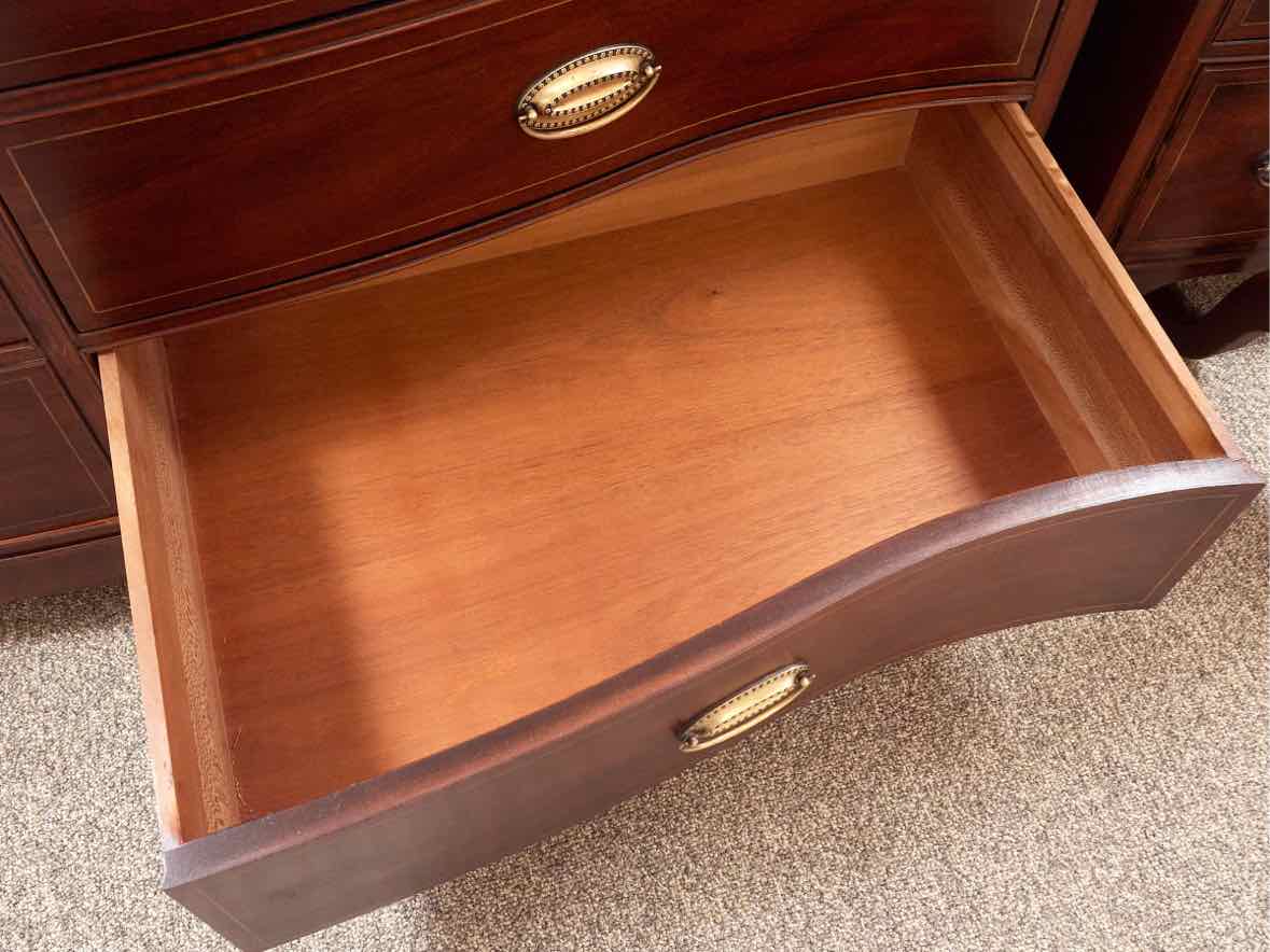 Henredon Serpentine Front Mahogany Dresser
