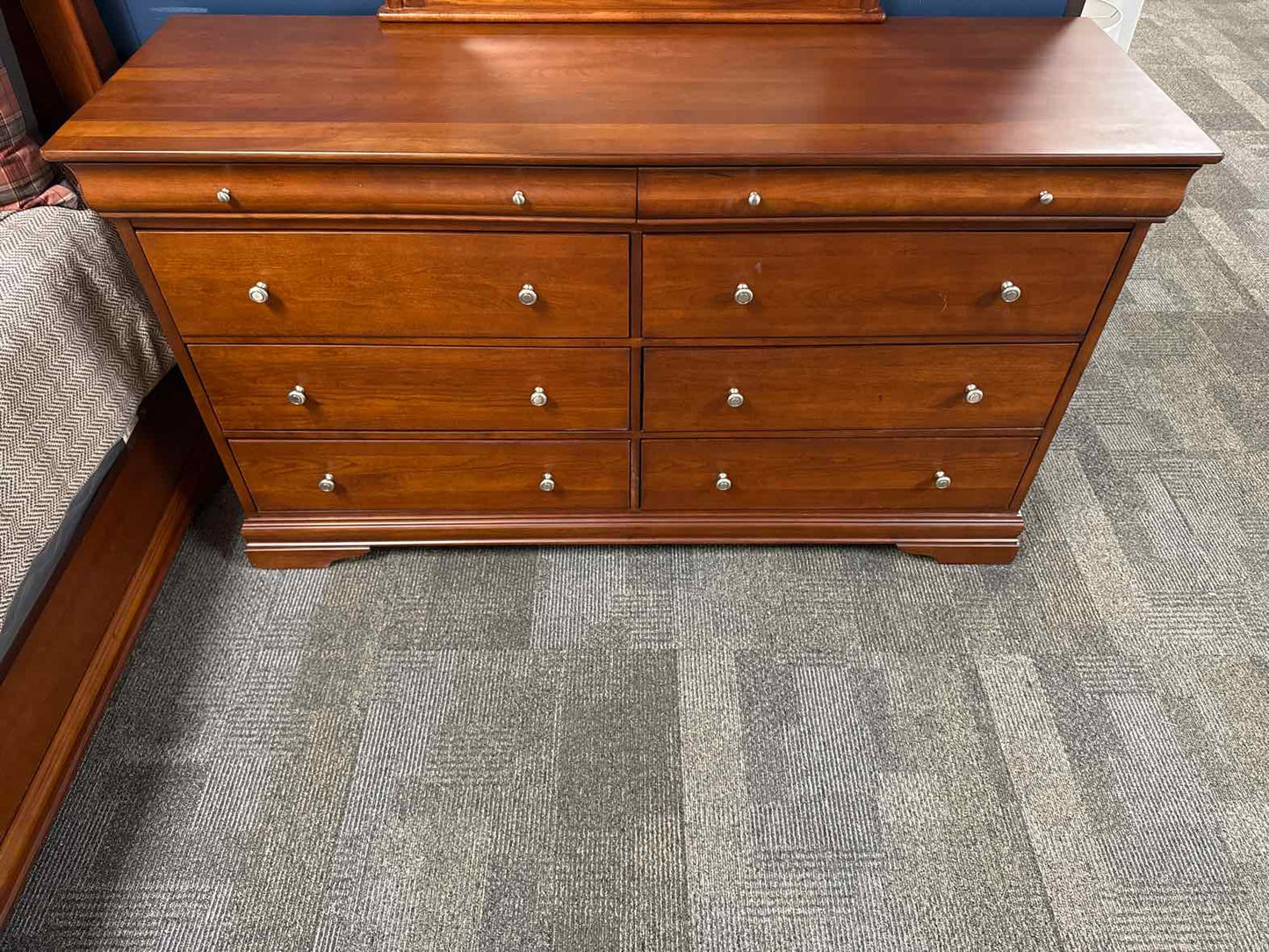 Mastercraft Cherry 8-Drawer Dresser w/ Mirror
