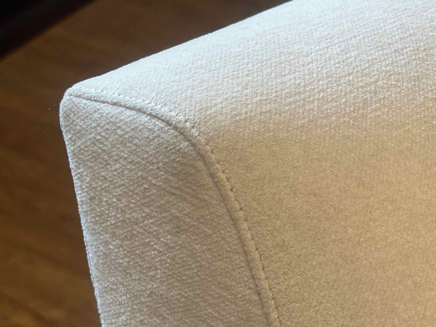 Holly Hunt 'Carlyle' Chair