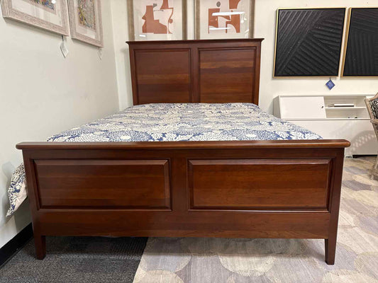 Kincaid 'Park' Cherry Queen Bed