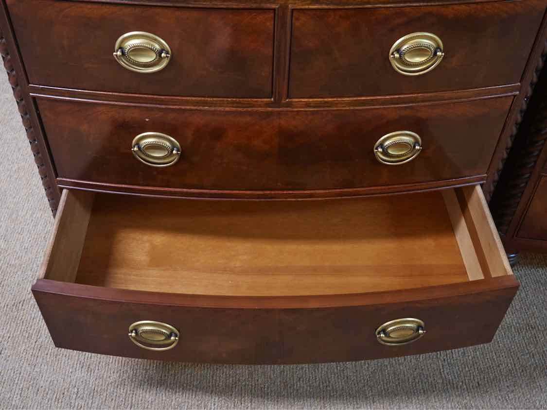 Henredon Mahogany  Bachelors Chest with 4 Drawers &  Black & Gold Marble Top