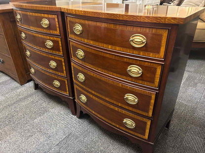 Pair of Councill Craftsman Hepplewhite 4-Drawer Chests