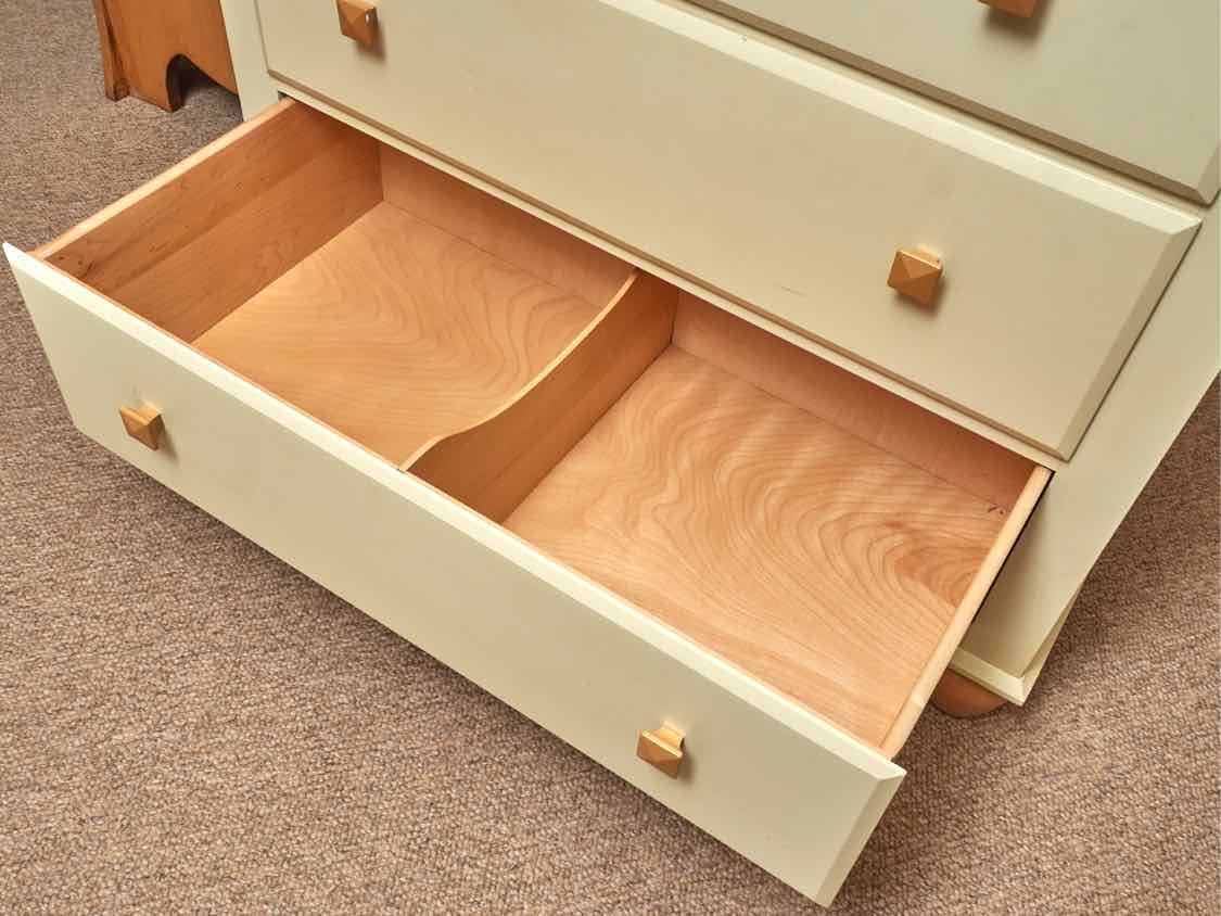 Ethan Allen Maple Top & Cream Finish 5 Drawer Chest