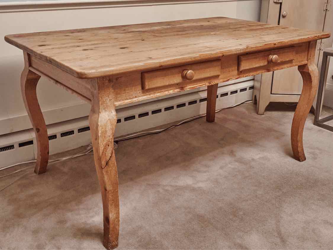 English Pine Dining Table with Cabriole Legs