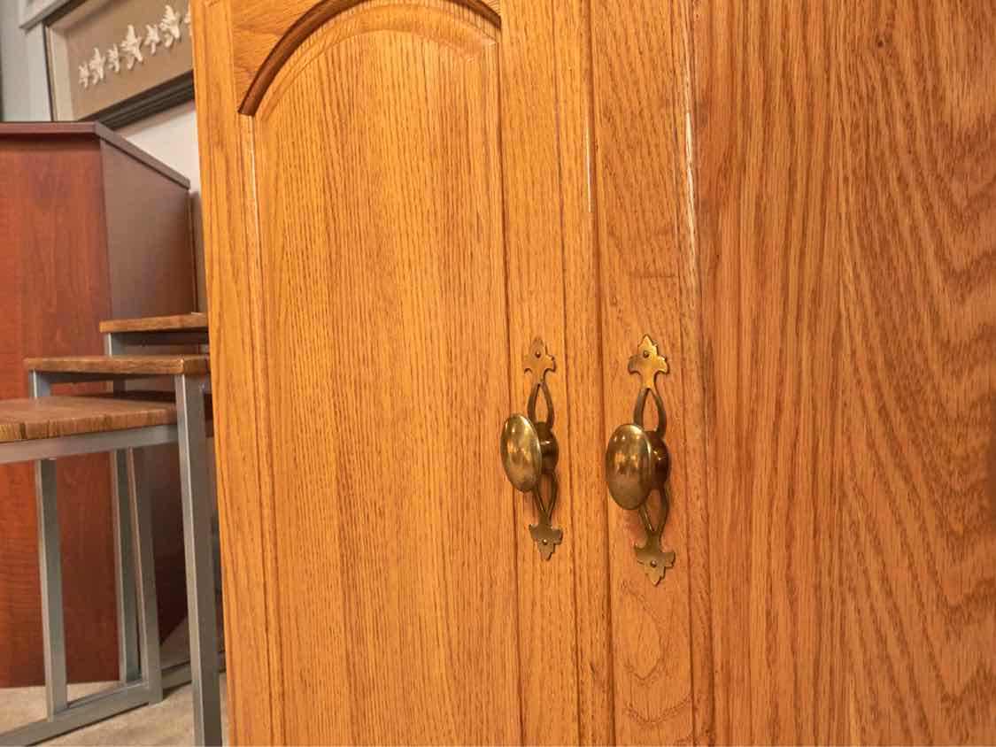 Golden Oak 5 Shelf 2 Raised Panel Doors Bookcase Cabinet