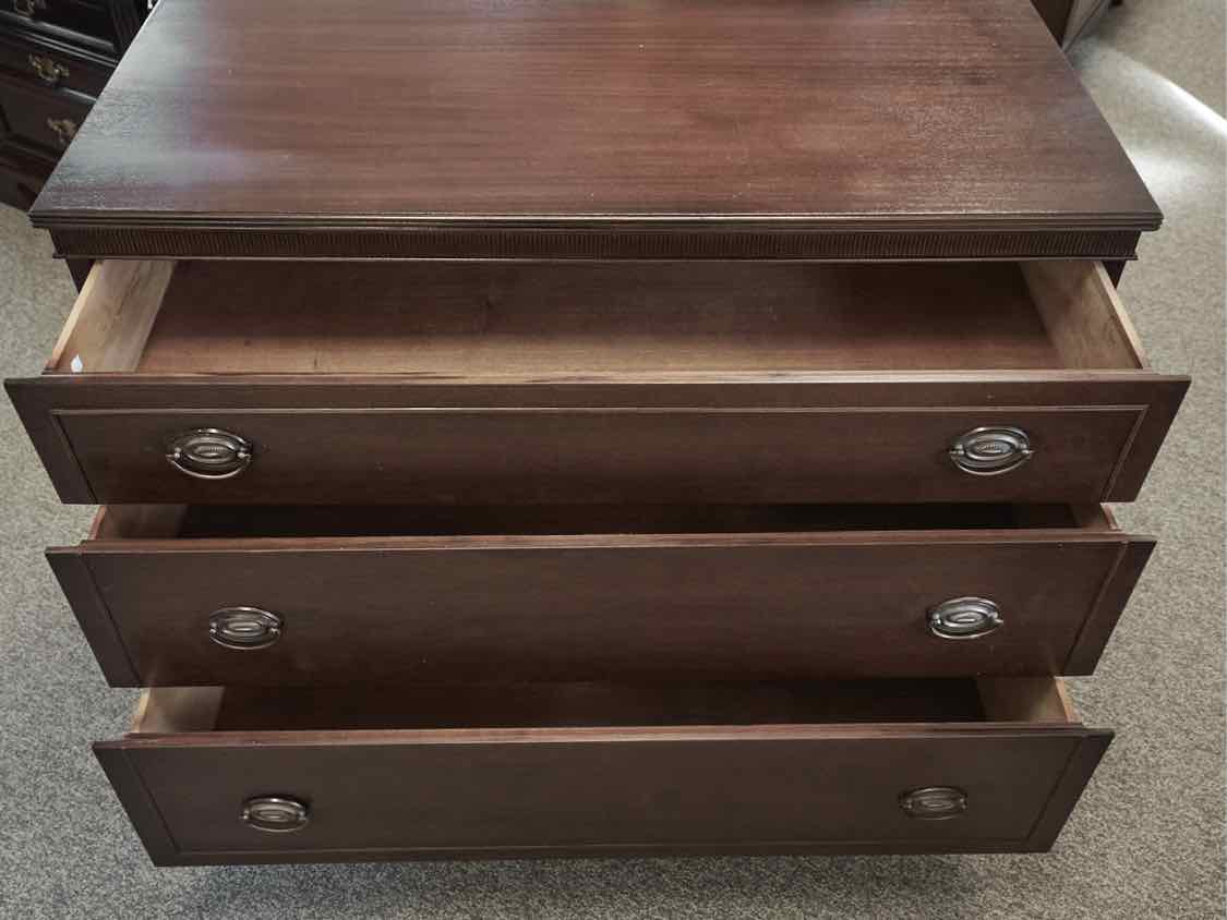 Huntly Mahogany Three Drawer Dresser