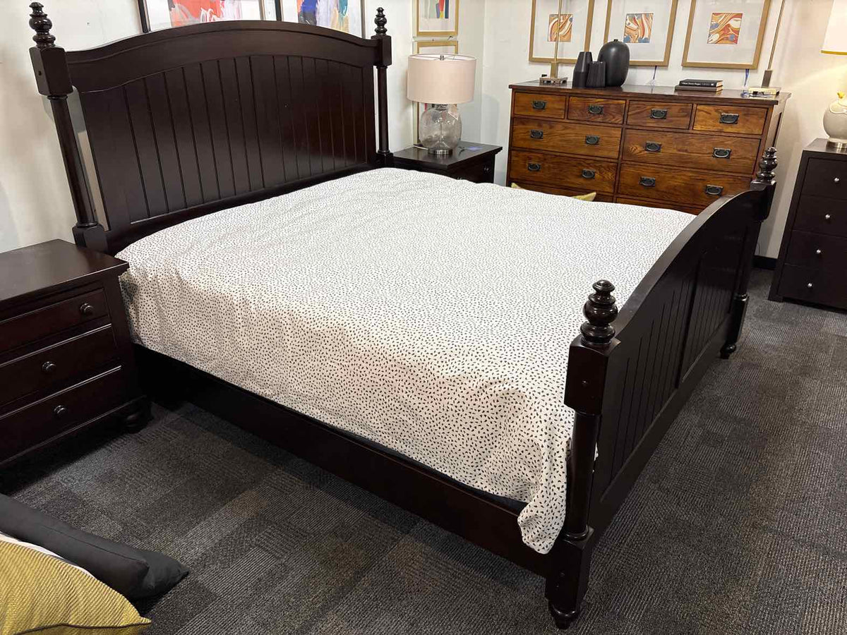 King Poster Bed in Espresso