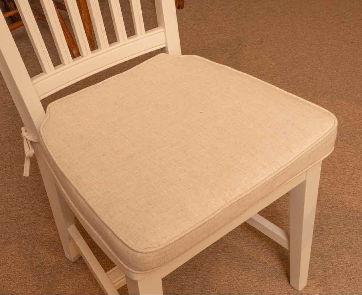 Universal Round  Ash Plank Top Cream Finish Pedestal  Table & 6 Chair Set