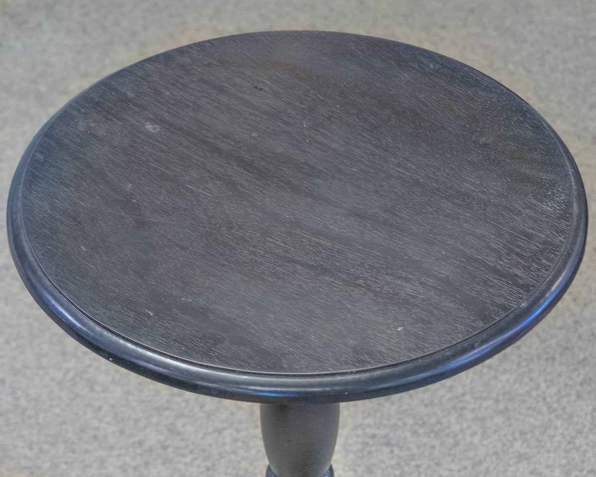 Black Round Pedestal Accent Table W/Traditional Turned Legs