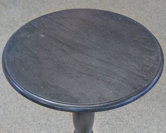 Black Round Pedestal Accent Table W/Traditional Turned Legs