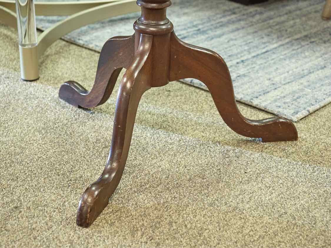 Mahogany Tilt Top Accent Table