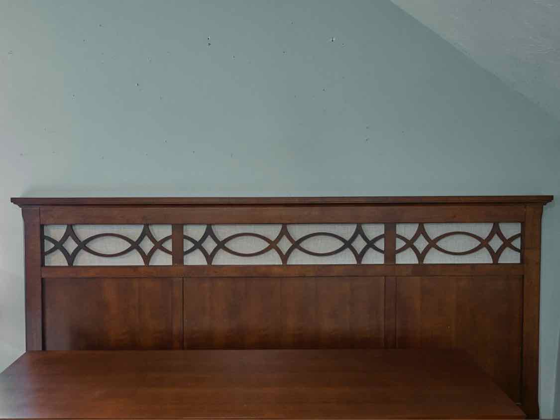 King Size Cherry Stain Bedroom Set
