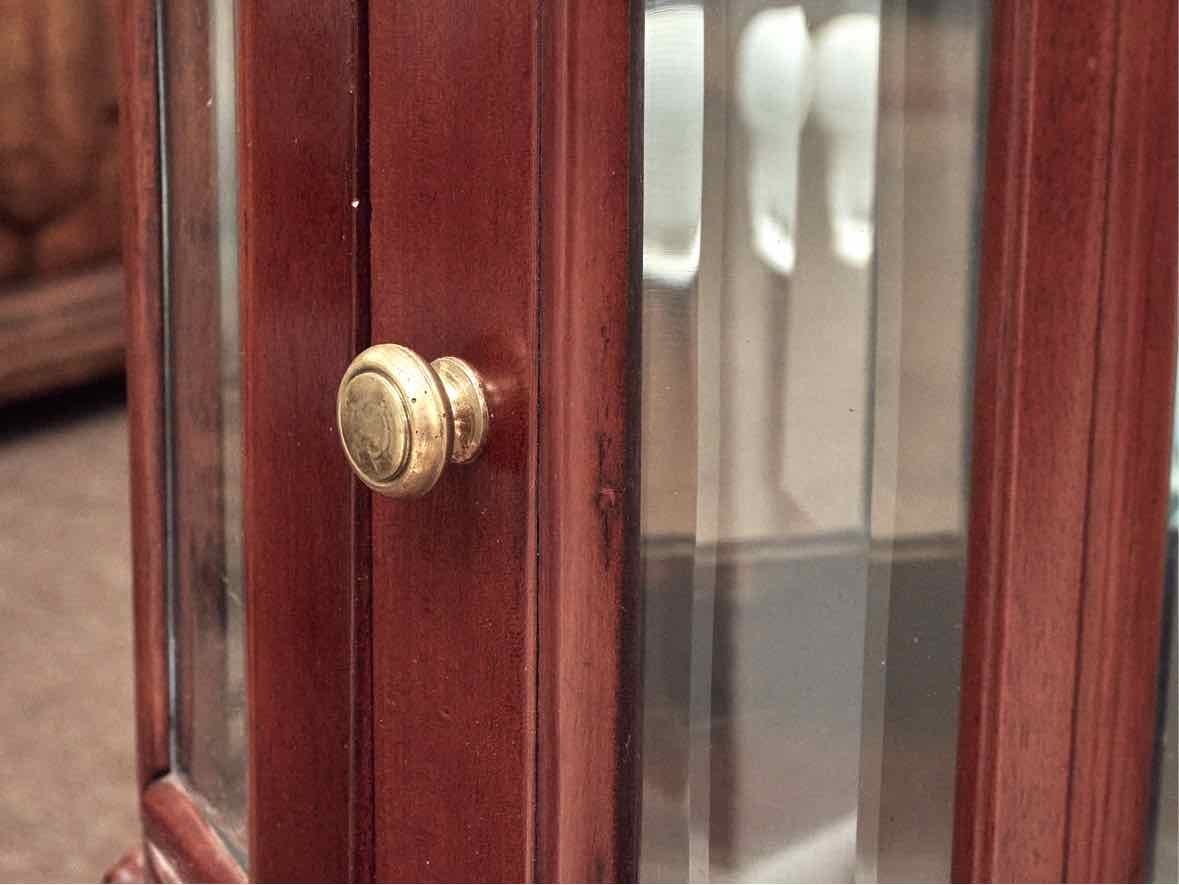 Soild Mahogany Oval Beveled Glass Door Curio Cabinet
