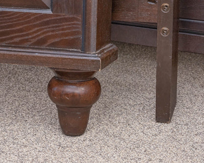 Kincaid Dark Walnut Queen Modifed Sleigh Bed