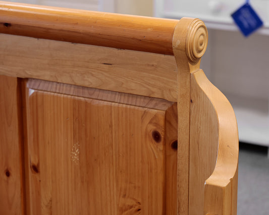 Twin Vintage Pine Daybed
