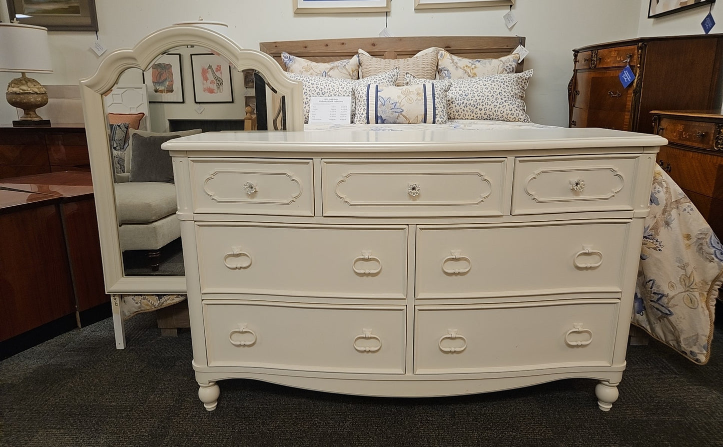 Wendy Bellisimo 7-Drawer Dresser w/ Mirror