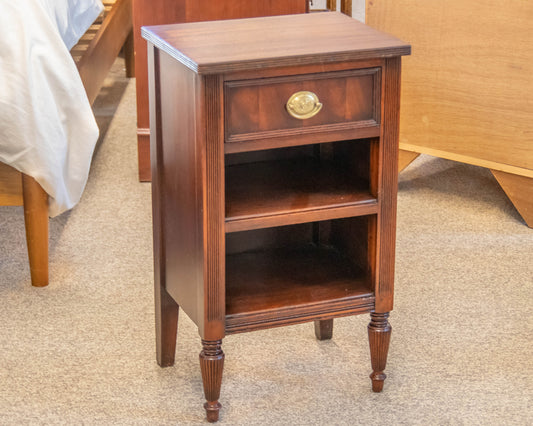 Paine Furniture Single Drawer Nightstand in Mahogany