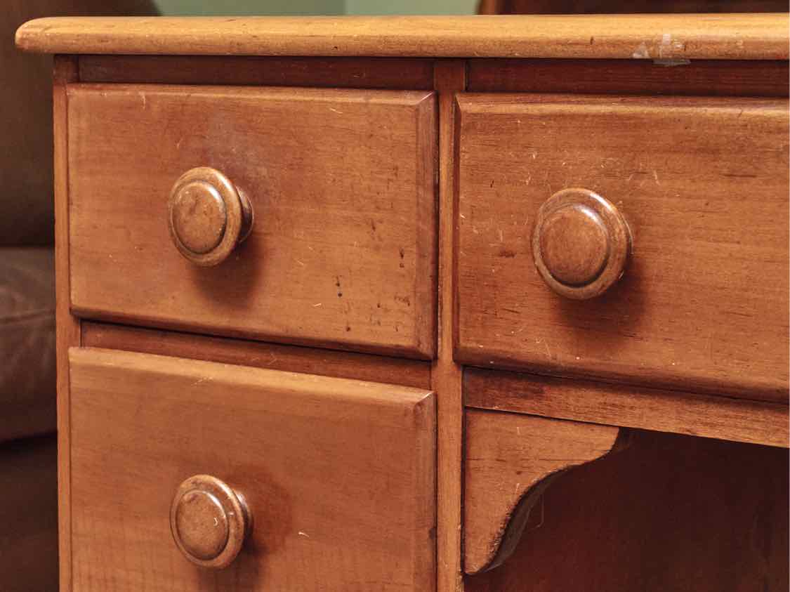 Maple  Knee Hole 7 Drawer Desk