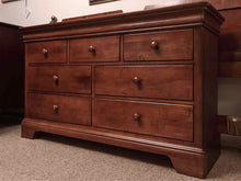 Stanley Cherry 7 Drawer  Dresser