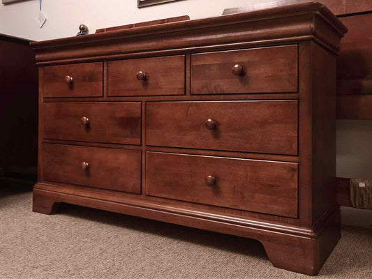 Stanley Cherry 7 Drawer  Dresser