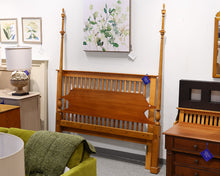 Eldred Wheeler Pencil Post Queen Bed