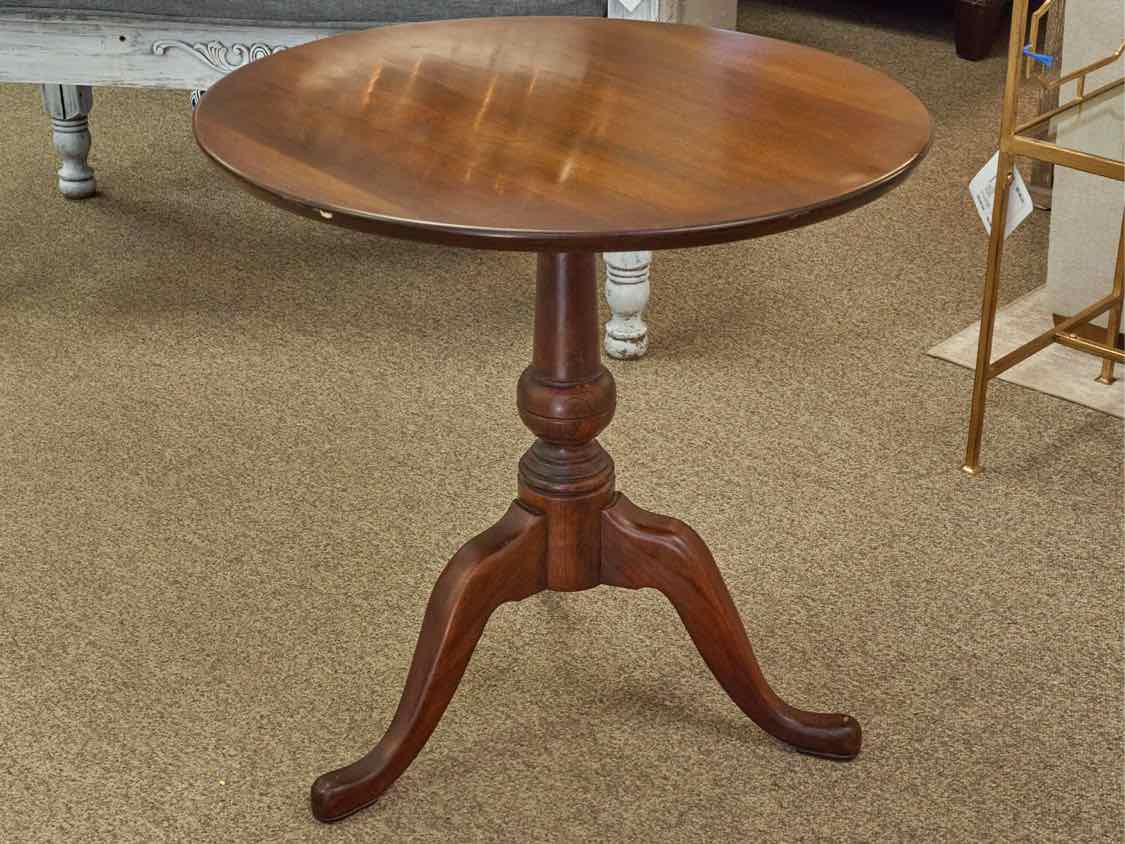 Solid Cherry Round Tilt Top Side Table