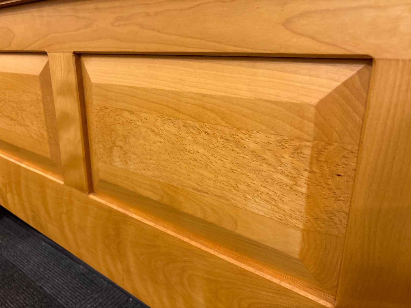 Pompanoosuc Mills 'New England' Queen Bed